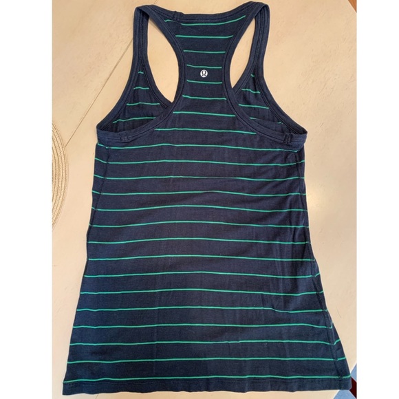 Lululemon modern racerback size 8 - Picture 2 of 3